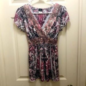 V-neck floral printed blouse